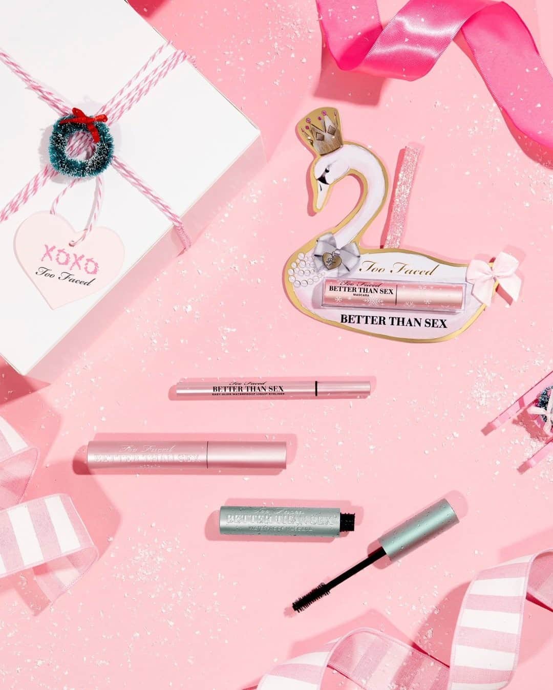 Too Facedのインスタグラム：「A festive reminder that some things are better than sex 🔥 Give the gift of mind-blowing lashes & voluptuous volume with our Better Than Sex Mascara & Eyeliner! #betterthansex #toofaced」
