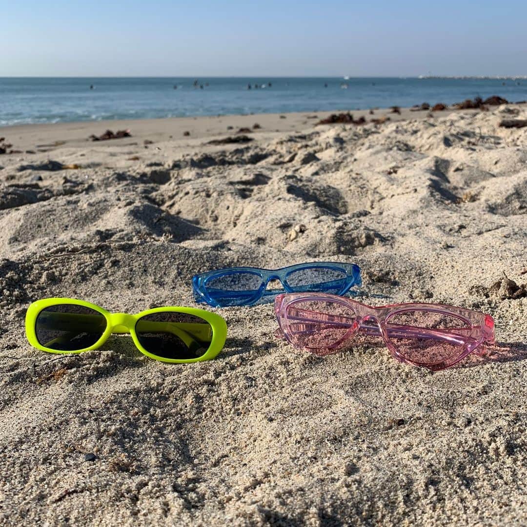 ボルコムのインスタグラム：「Have you seen the all new @volcomeyewear styles yet?! 😎  👉  vol.cm/eyewear 👈」