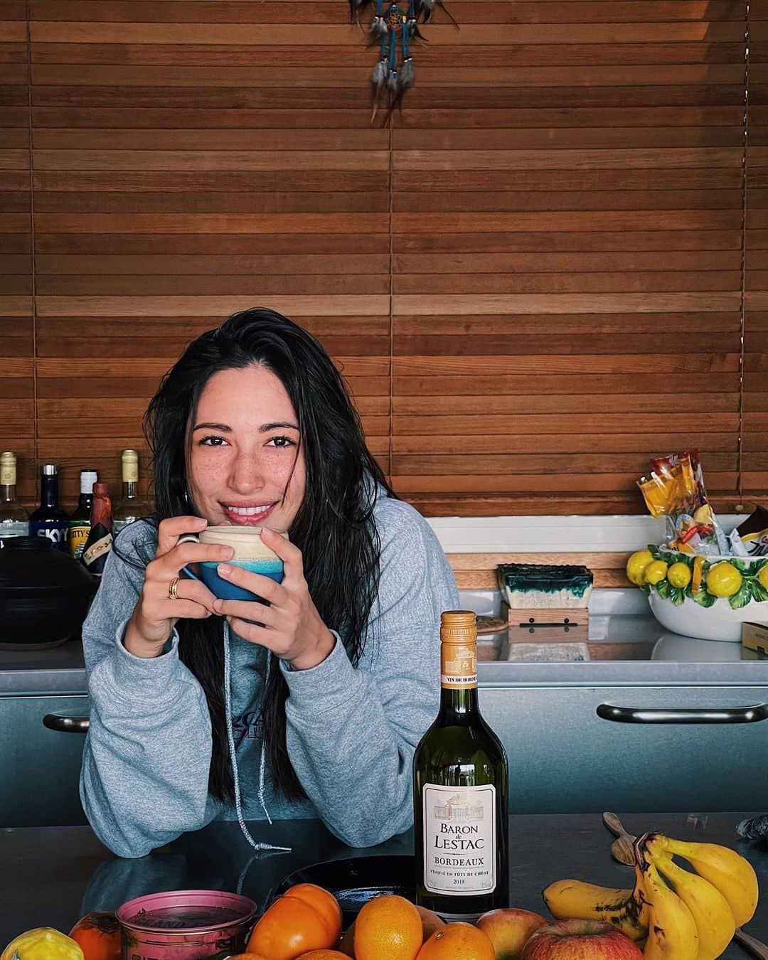 のインスタグラム：「My happy day starts now☕️🍁﻿ ﻿ ﻿ ﻿ ﻿ ﻿ ﻿ ﻿  ﻿ ﻿ ##life#lifestyle#love#happy#thanks#photography#photo#fashion#ootd#outfit#neon#kitchen#streetphotography#morning#coffee#morningcoffee#写真#ライフスタイル#朝#コーヒー#モーニングコーヒー#キッチン」