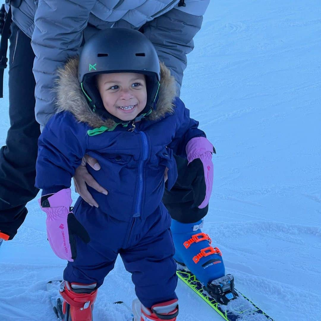 アリソン・フェリックスさんのインスタグラム写真 - (アリソン・フェリックスInstagram)「She’s readyyyyy! Uncle @pwesley22 took Cammy out on the slopes for her birthday and she LOVED it!⛷🎿」11月29日 9時53分 - allysonfelix