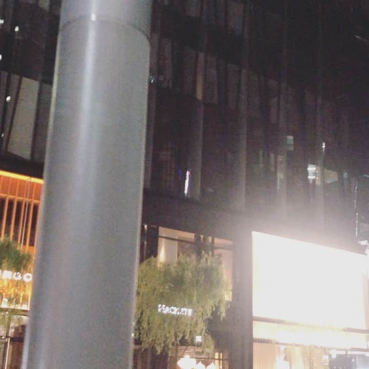 及川愛未のインスタグラム：「先週、大洗から帰京。銀座通った時👠 キャリーがらがら🧰  先程写真データもいただいて、前作より痩せた？気がします＾＾前代的に＾＾✨今宵もデータチェックしてました。  ・・ただおいしくいただいたあとのお腹もわかるので🤣明日相談します笑 郡司さんありがとうございました🙇‍♀️ サンクさんも🙇‍♀️ そして、エンジェルちゃんたちも👼♡  #shooting #撮影 #model  #写真集 #写真集撮影 #2nd写真集 #衣装 #コスプレ #dress #サロンモデル #ウェディングモデル #ブライダルモデル #studio #ハウススタジオ #ポートレートしま専科  #ポートレート  #photography  #photo  #写真  #写真好きな人と繋がりたい  #写真撮るの好き人と繋がりたい  #portraitmodel #portrait  #tokyocameraclub  #カメラマン募集  #被写体募集　 #ファインダー #ファインダー越しの私の世界 #キリトリセカイ #followme ‪ ‬  1st写真集📚 https://www.amazon.co.jp/s?k=manami+pinup+girl&ref=nb_sb_nossQieecsF1」
