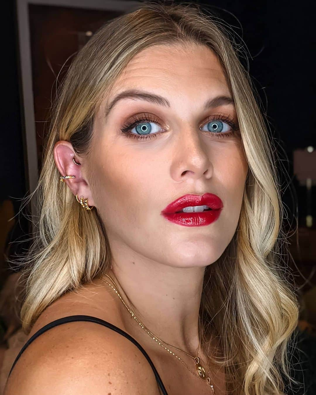 Ashley Jamesさんのインスタグラム写真 - (Ashley JamesInstagram)「Dressing up my ears makes me want more piercings! Which part shall I get pierced next? ✨  AD: I'm sure you guys all know by now how much I'm obsessed with @astridandmiyu jewellery. I got my rook and third holes pierced there at the beginning of the year and love stacking all their earrings and ear cuffs up. 🥰  They currently have 25% off everything from 24th November-2nd December for Cyberweek. Plus, for every order made today and tomorrow, Astrid & Miyu are donating £1 to the Baytree Centre, a social inclusion charity for women and girls based in Brixton. The charity aims to create supportive pathways for inner city women and girls to achieve social inclusion through education, training, social and personal development. 👏  #astridandmiyu #inAM #noretouching」11月29日 1時34分 - ashleylouisejames