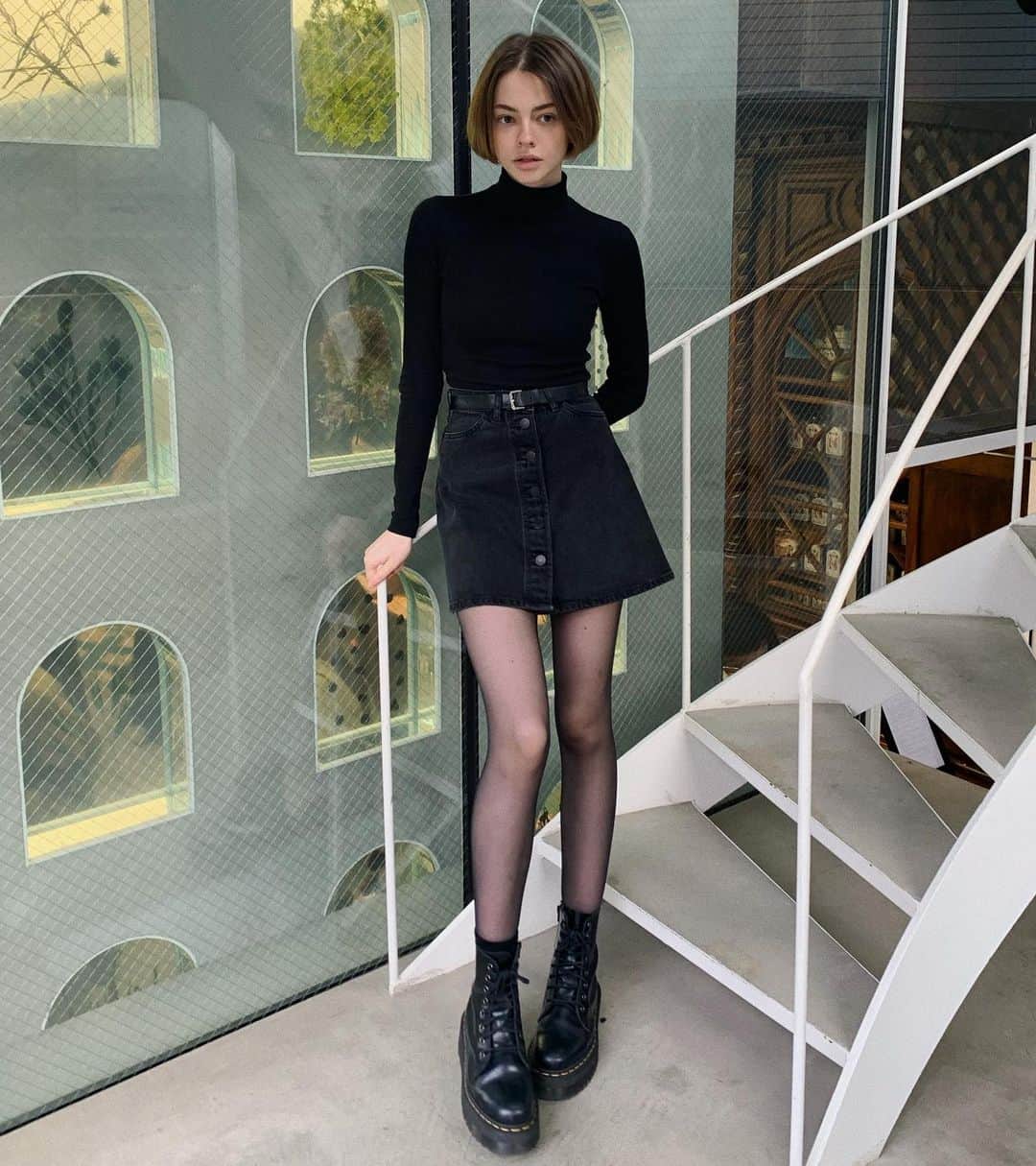 Kira Rauschのインスタグラム：「I wanna eat some ラーメン or 떡볶이 or ხაჭაპური or 包子 or СЕЛЁДКА С ЛУЧКОМ. thank you」