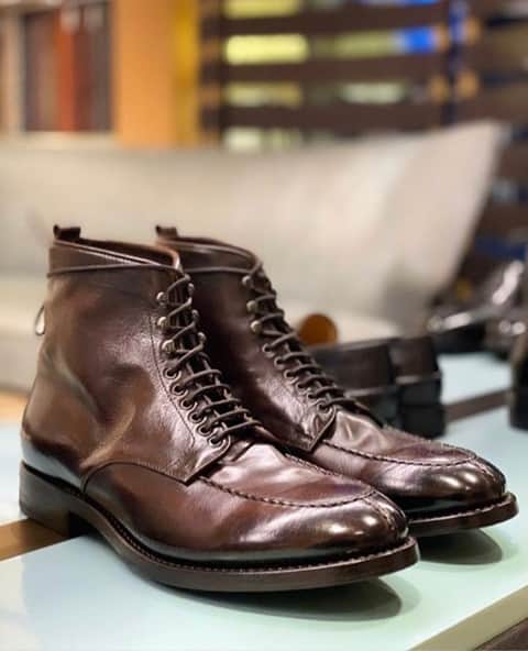 アルベルトファッシャーニのインスタグラム：「It's an add to cart kinda weekend.⁠ 30% OFF - Code BLACK30⁠ [Limited quantities - don't wait]⁠ ⁠ www.albertofasciani.it⁠ The promo code is valid on everything: Woman, Man, Equestrian equipment & Accessories.⁠ Limited quantities only.⁠ ⁠ Men boots: ULISSE 47056⁠ #taptoshop #albertofasciani」