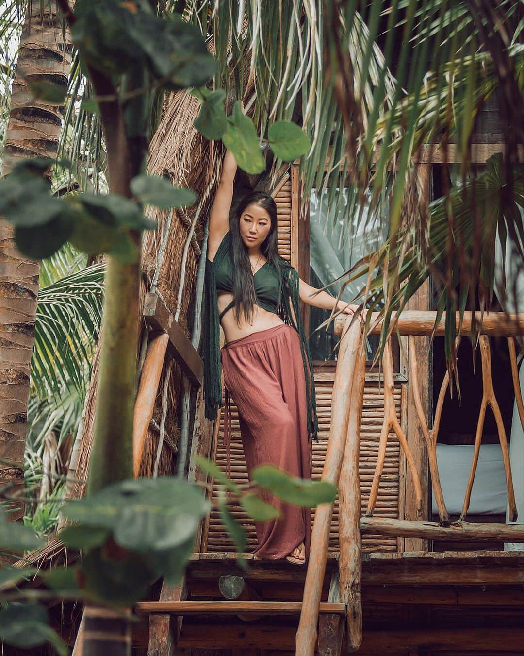 GODDESS OF LOVEのインスタグラム：「In the movies the “good guys” always win. Sadly, in this life, that is not always the case. As a human race we must truly let go of fear, in order to not be controlled. We are evolving rapidly. We are magical, powerful, and free. We are love. We are light. The real Star Wars is happening now. Who are you rooting for? 📸 @cristianphotoart 📍@ahautulum」