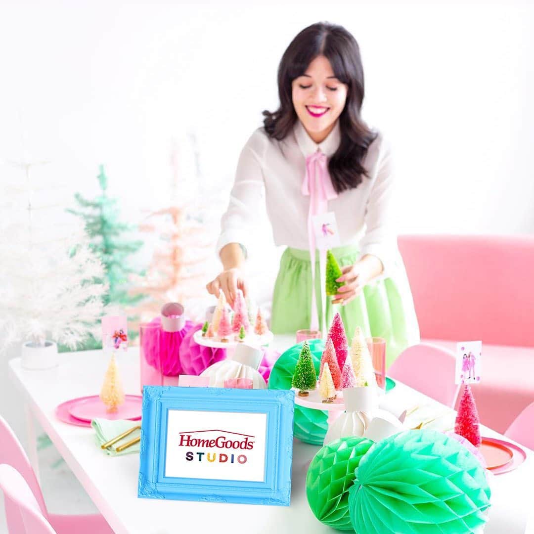 HomeGoodsさんのインスタグラム写真 - (HomeGoodsInstagram)「Home is where the creativity is 🏠🎨✨ Introducing HomeGoods Studio, our new Instagram class series where you’ll learn something new & have fun! ➡ to meet our instructors #HGPartner」11月29日 2時00分 - homegoods