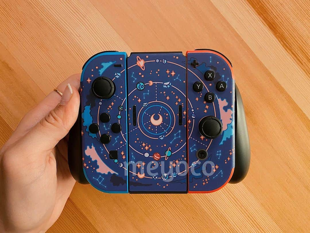 meyocoさんのインスタグラム写真 - (meyocoInstagram)「Moon System decal for regular Switch has been restocked again in my non-apparel store. 🌙✨ Link in bio!」11月29日 2時19分 - meyoco