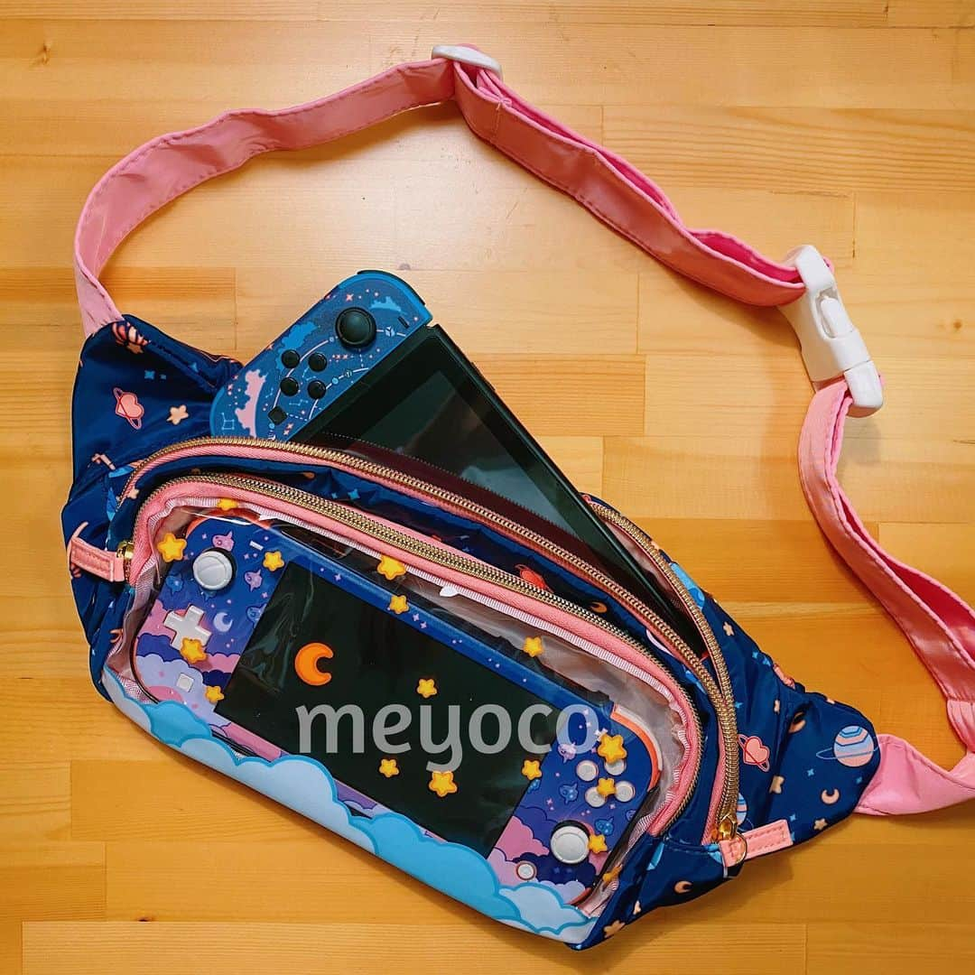 meyocoさんのインスタグラム写真 - (meyocoInstagram)「Celestial Bodies fanny pack is still available in my non-apparel store! ✨🪐 Link in bio!」11月29日 2時17分 - meyoco