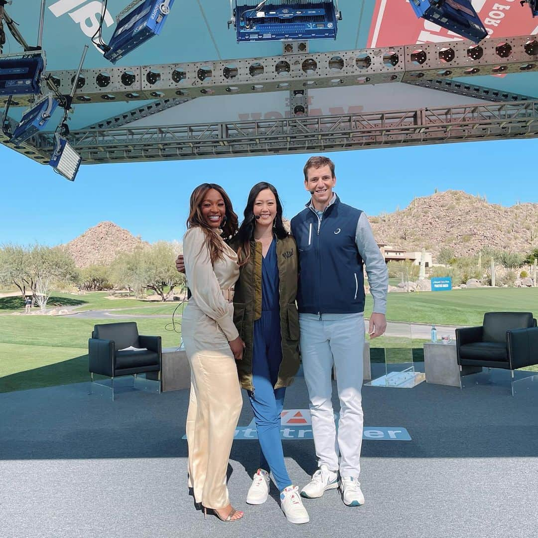 ミシェル・ウィーさんのインスタグラム写真 - (ミシェル・ウィーInstagram)「So much fun joining @carichampion and Eli Manning for the Pre-game show and @trevorimmelman @bandersonpxp @andre for the main broadcast yesterday! Fun to see the guys battle it out and to see all of Uncle Chuck’s hard work pay off but more amazingly, it was so awesome to see all the money raised for HBCUs and meals donated to @feedingamerica !!! 5.455 million dollars raised for 20 HBCUs and over 3.7 millions meals for @feedingamerica !!! Proud of @drinkoxigen for donating 200,000 meals and I’m honored to do my little part to donate 50,000 meals as well ☺️  Thank you to everyone who tuned in and DONATED 🥰🥰 To keep the giving spirit going, please click on the link in my bio to donate meals! #TheMatch3 #FeedingAmerica」11月29日 2時50分 - michellewiewest