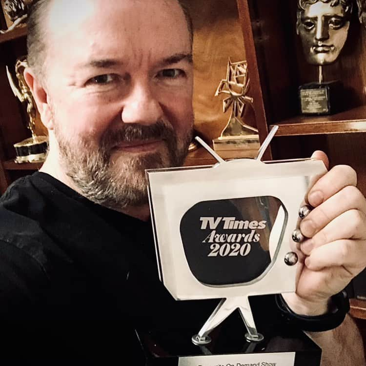 リッキー・ジャーヴェイスさんのインスタグラム写真 - (リッキー・ジャーヴェイスInstagram)「#AfterLife has won another award! Thanks @tvtimesmagazine and everyone who voted 🙏」11月29日 3時09分 - rickygervais