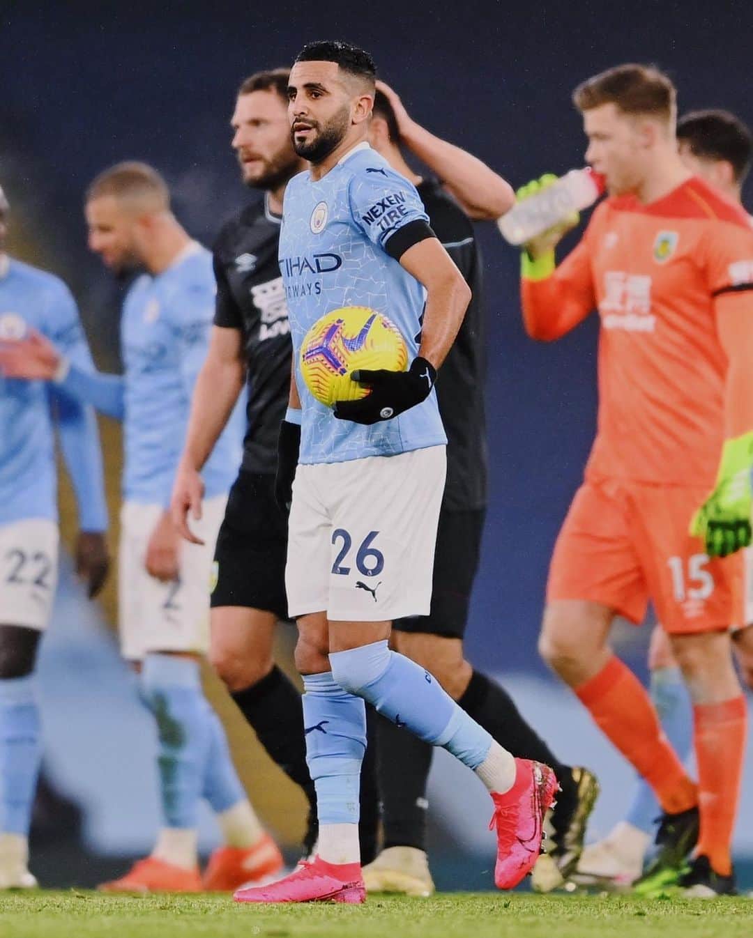 のインスタグラム：「⚽⚽⚽ bringing this babe home tonight 😍🤩 #greatperformance」