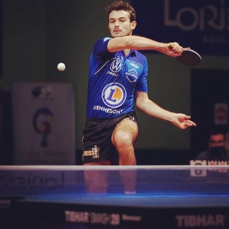 サム・ウォーカーのインスタグラム：「Finally I got to play a competitive match after 9 months without any!!! 😄 We put in a great team performance to beat Pontoise 3-1!! 💪🏻🔵 Unfortunately I lost a close match against Mattenet 2-3 after not being able to take my chances! It felt great to get back competing and now it’s time to build on my performance for the next matches!! 😄🏓」