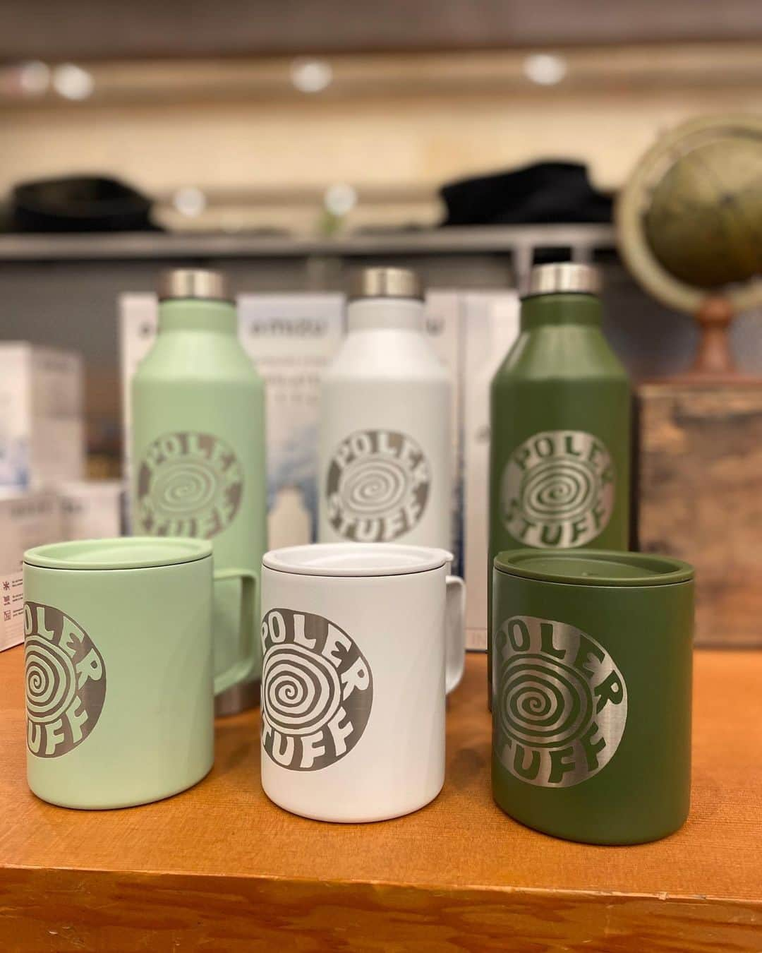 Poler Outdoor Stuffさんのインスタグラム写真 - (Poler Outdoor StuffInstagram)「Proper campsite drink-ware is a Poler staple. We teamed up with the experts at @mizulife to bring back our classic insulated water bottles and our best camp mugs yet! They’re a tad big for stockings, but that’s why they call ‘em, “stuffers!” #campvibes #giftvibes」11月29日 3時33分 - polerportland