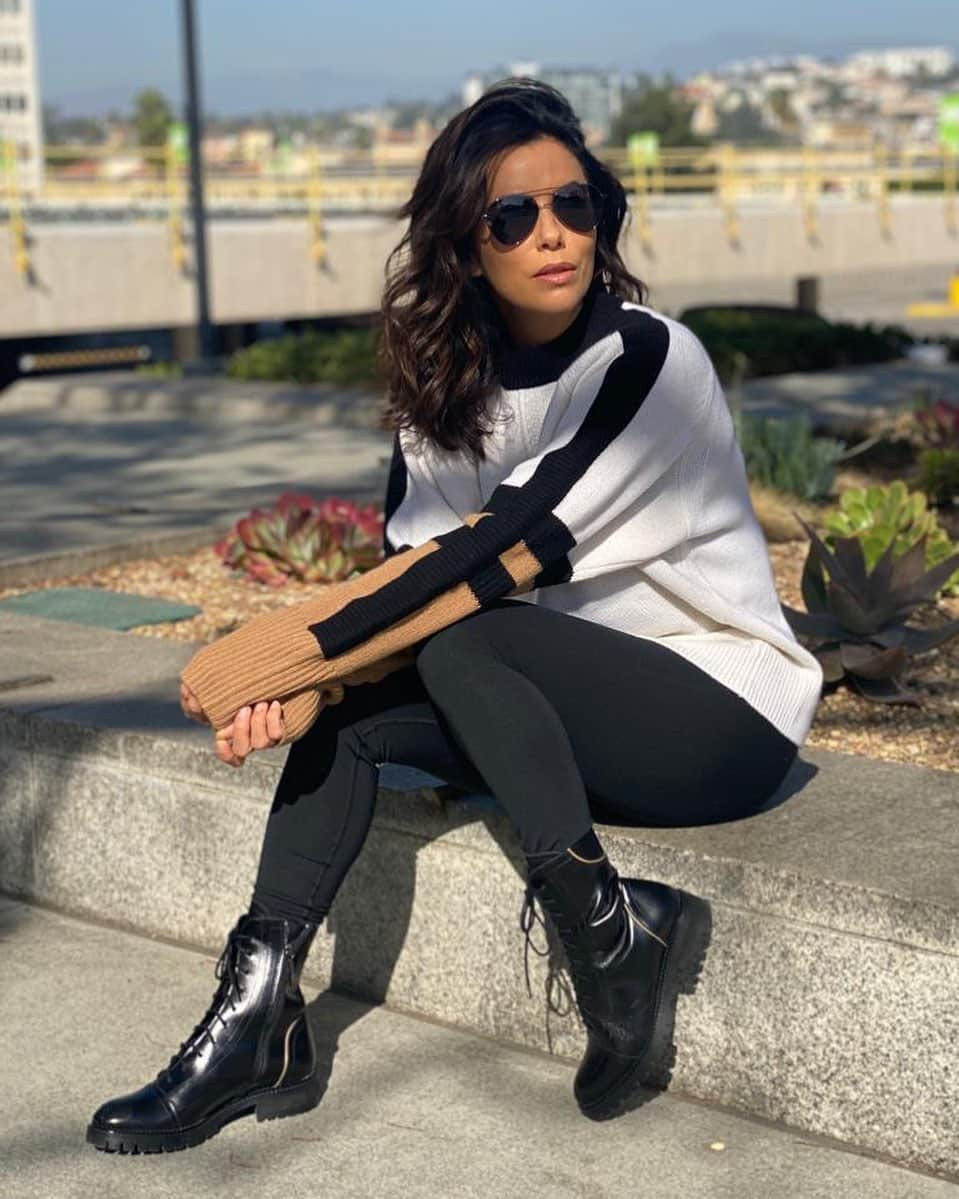 エヴァ・ロンゴリアさんのインスタグラム写真 - (エヴァ・ロンゴリアInstagram)「Sweater Weather! 🍂」11月29日 3時41分 - evalongoria