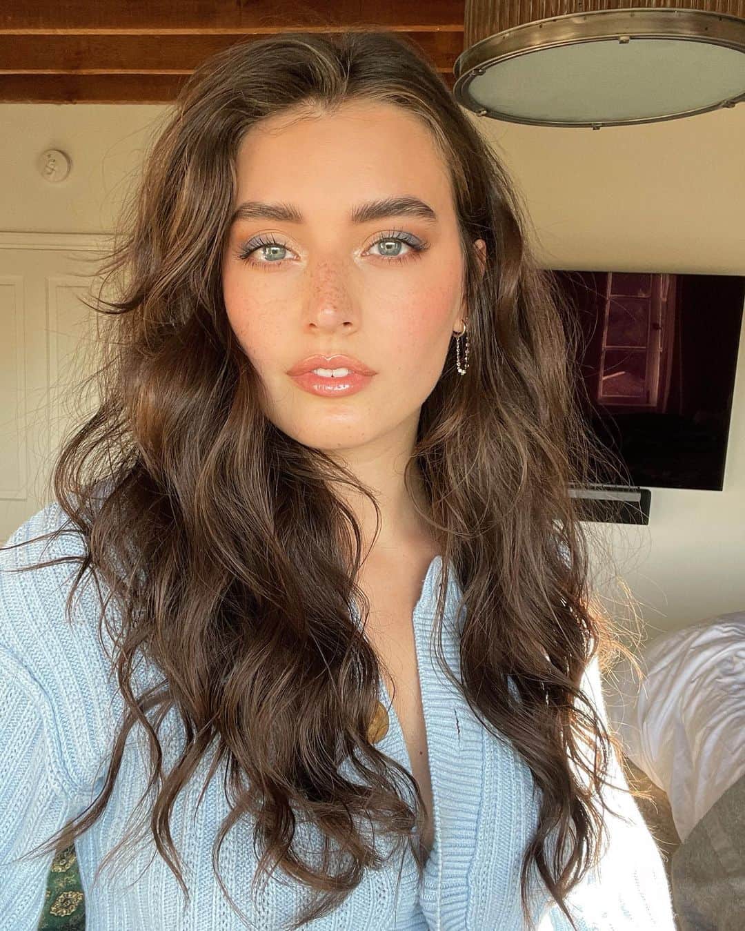 ジェシカ・ジェーン・クレメントのインスタグラム：「✨everything blue except my mood today ✨」