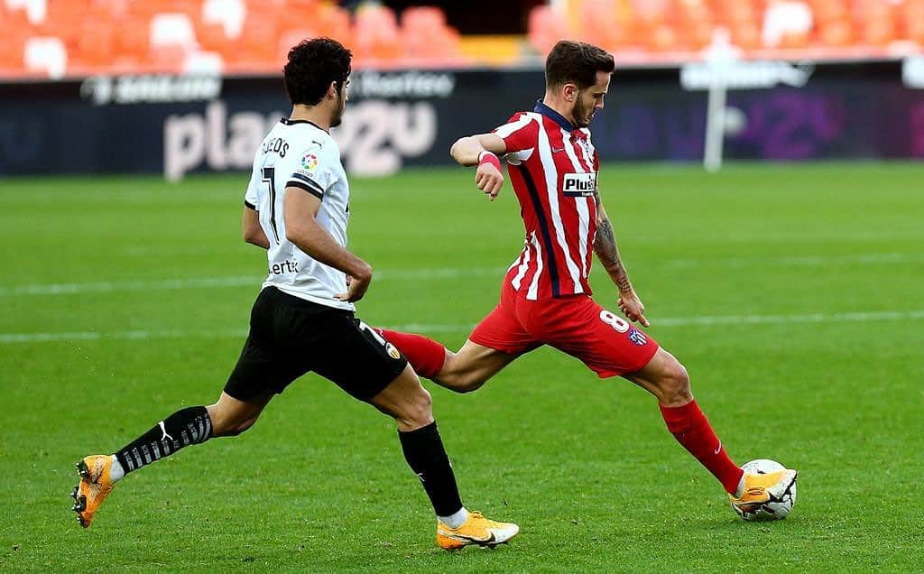 サウル・ニゲスさんのインスタグラム写真 - (サウル・ニゲスInstagram)「Vamos equipo!!! Tres puntos importantes y a seguir sumando en La Liga. A por más!!! 💪🏽⚽️ #AupaAtleti 🔴⚪️」11月29日 4時30分 - saulniguez