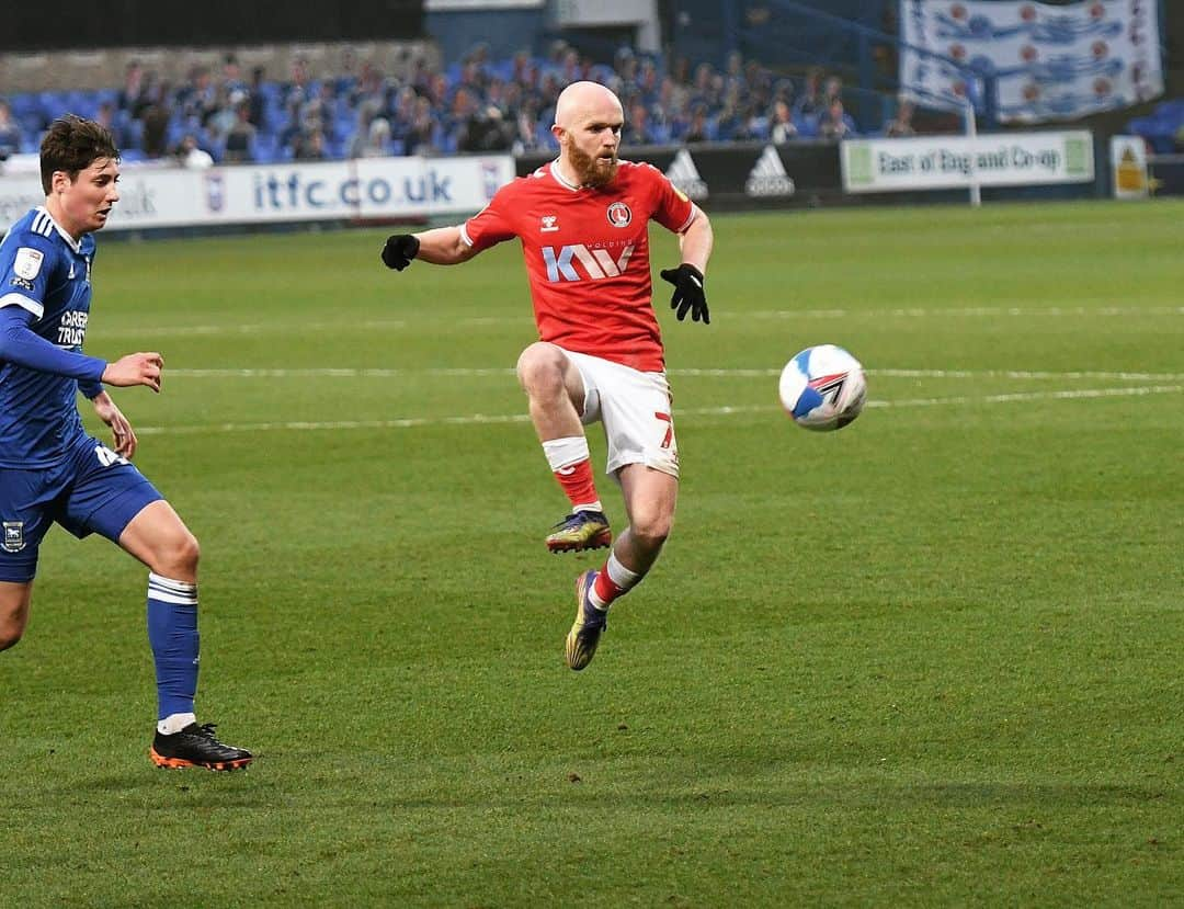 ジョナサン・ウィリアムズのインスタグラム：「Top team performance today. Great to be back at Portman Road and see some old faces ! Well done @albiemorgan_ & @omarbogle9 on first goals 🙌 #Cafc #itfc」