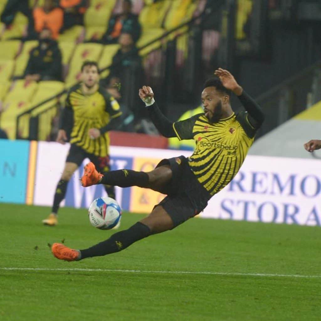 ナサニエル・チャロバーのインスタグラム：「Good team performance! A win and a rare goal. Let’s go #NC14」