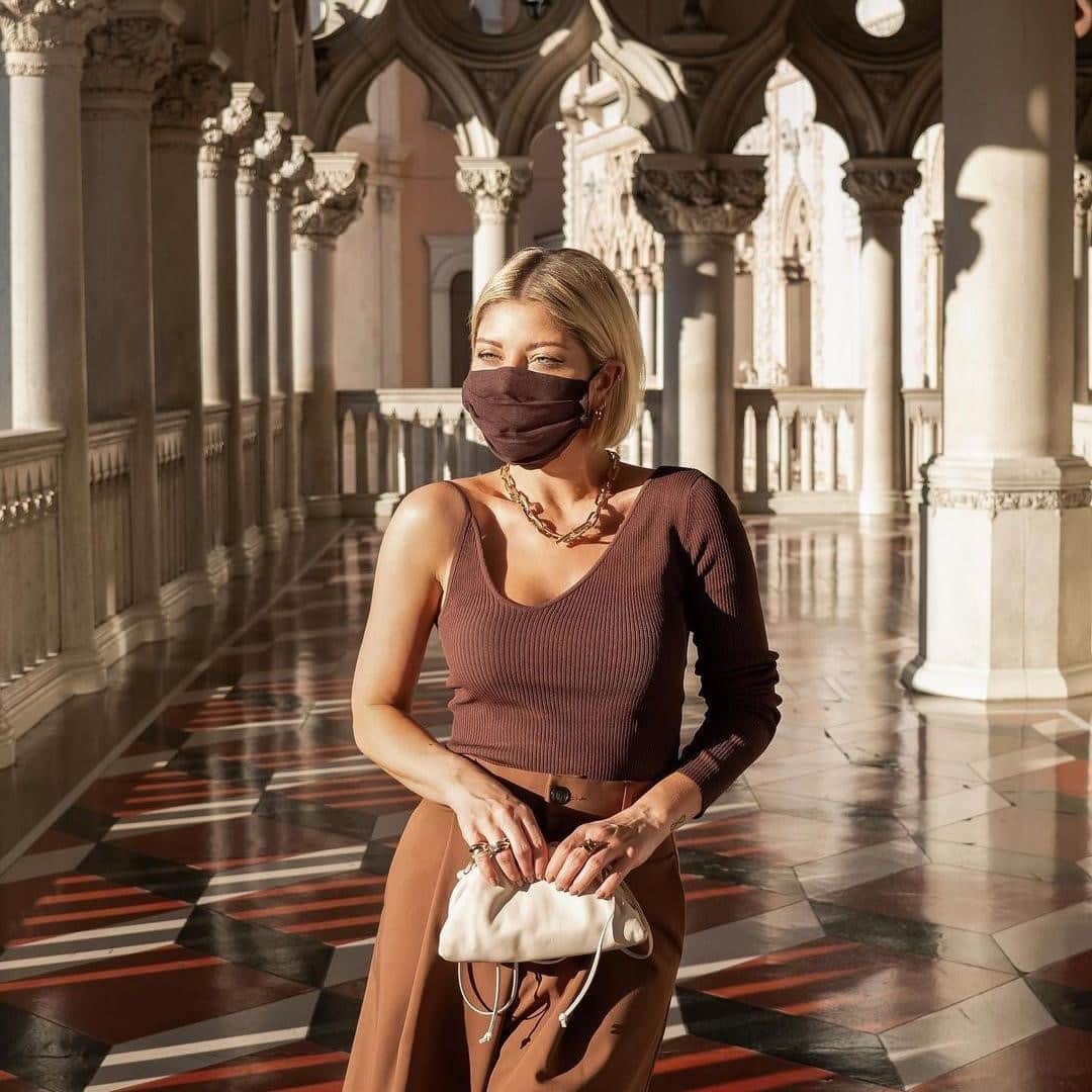 The Venetian Las Vegasさんのインスタグラム写真 - (The Venetian Las VegasInstagram)「#Vacation mode calls for a mask to match. 📷: @roses_cloud」11月29日 5時00分 - venetianvegas