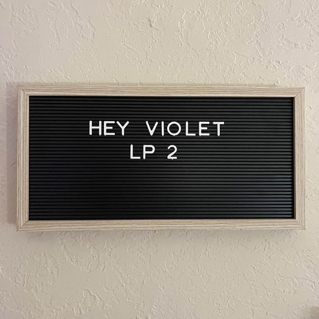 HEY VIOLETのインスタグラム：「walked into the studio yesterday and saw this up on the wall✨🥰」