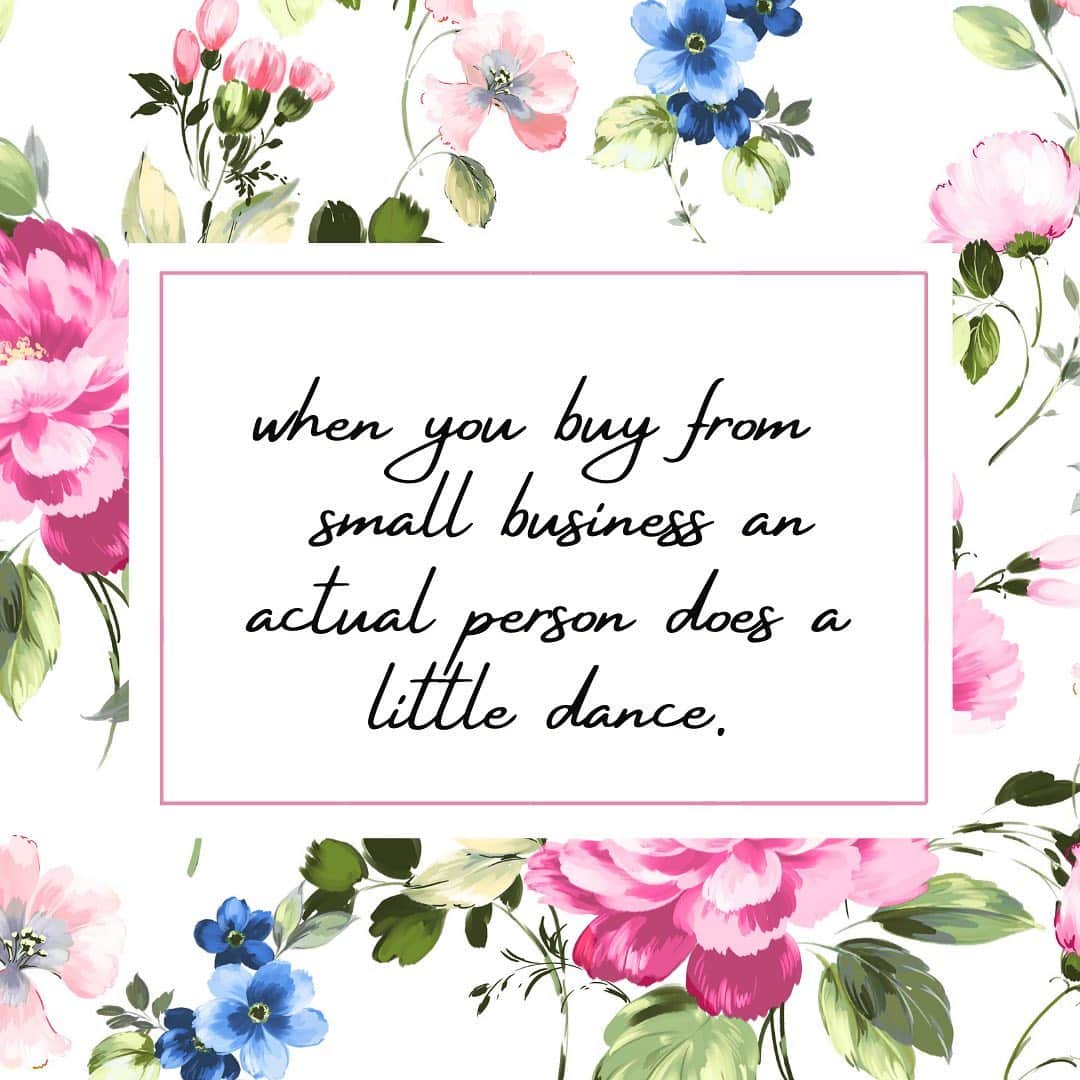 ユミキムさんのインスタグラム写真 - (ユミキムInstagram)「Happy #SmallBusinessSaturday! Now more than ever, we are so thankful for your support.  🌼 Don’t miss our Black Friday Sale - 30% OFF sitewide. ✨ Spread the Love... #ShopSmall」11月29日 5時36分 - yumikim