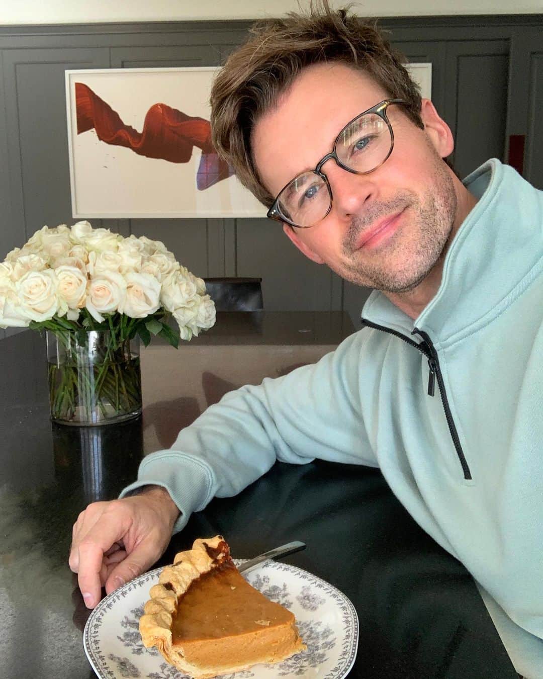 ブラッド・ゴレスキーのインスタグラム：「Still eating pumpkin pie! I might have to adjust my cut off date... 🥧🎃」