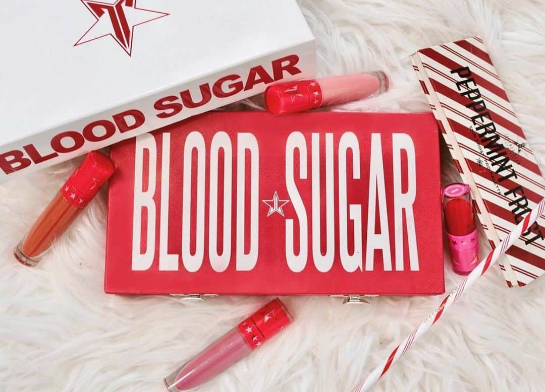 Jeffree Star Cosmeticsさんのインスタグラム写真 - (Jeffree Star CosmeticsInstagram)「Today’s the last day you can shop our #BLOODSUGAR palette for 30% OFF 💉 Sale ends tonight at 11:59pm PST 🌟   #jeffreestarcosmetics #blackfriday」11月29日 7時11分 - jeffreestarcosmetics