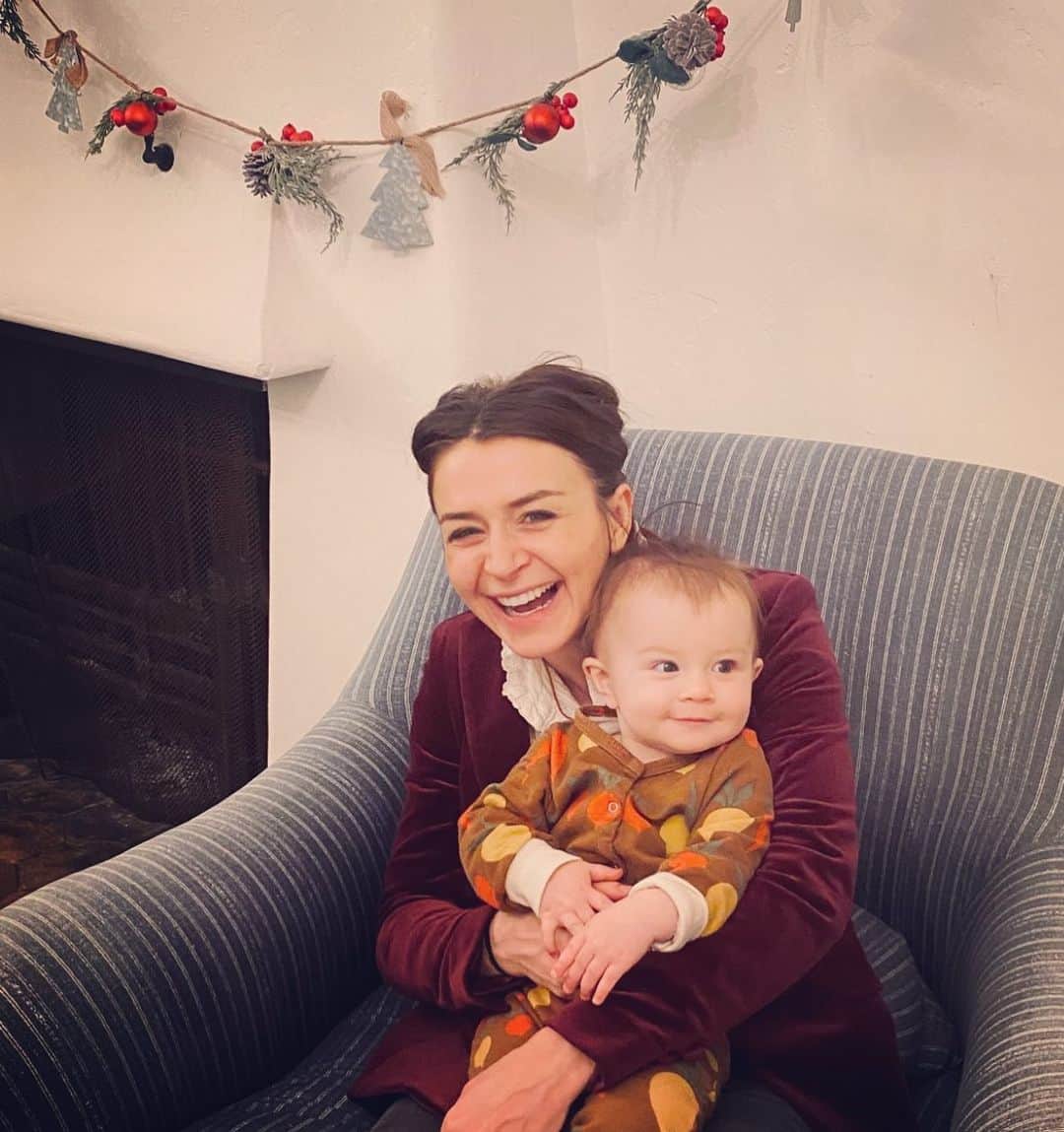 カテリーナ・スコーソンのインスタグラム：「Trying to stop myself from eating this holiday turkey in one bite. 🦃 🥧 🍁」