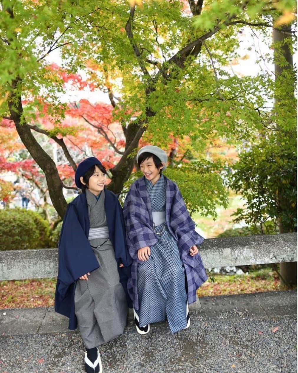 京都 着物レンタル くくる-Cucuru- レンタル着物さんのインスタグラム写真 - (京都 着物レンタル くくる-Cucuru- レンタル着物Instagram)「京都での思い出はくるんで✨.  最大¥3000引きの学生の方向けおトクなサービスを行っております。. . . . となりのmucu写真製作所(@photostudio.mucu )にてスタジオ撮影やロケーション撮影とあわせたお得なプランもご用意しておりますのでお気軽にお問い合わせくださいませ😊. . . . . Curunはキレイとカワイイを追求するんです❤️ . 振袖や袴も沢山ご用意しましたよ❤️ . メーカーだから出来る高品質で地域最低価格‼️ . . 着物メーカーだから安心のプロ着付け👘 . カワイイ💞オリジナル着物沢山‼️ 祇園 八阪神社 高台寺 安井神社【安井金毘羅宮】清水寺 八坂の塔等観光地へのアクセス抜群！ . 📞075-531-5525 . . http://kimono-cucuru.jp/  #京都くるん  #着物レンタル #京都着物レンタル  #レンタル着物  #ファッション #ヘアセット #かわいい着物 #着物レンタル京都 #京都着物レンタルくるん #京都レンタル着物くるん #京都カフェ #京都観光  #お洒落さんと繋がりたい #京都きものレンタル #京都着物 #浴衣レンタル #京都浴衣レンタル  #京都着物レンタルcurun #学割  #京都レンタル着物 #レンタル着物くるん #くるん #ヘアセット #着物好きな人と繋がりたい #着物コーディネート #着物ヘア #gotoキャンペーン #gotoトラベルキャンペーン #gotoキャンペーン」11月29日 7時42分 - kimono.curun