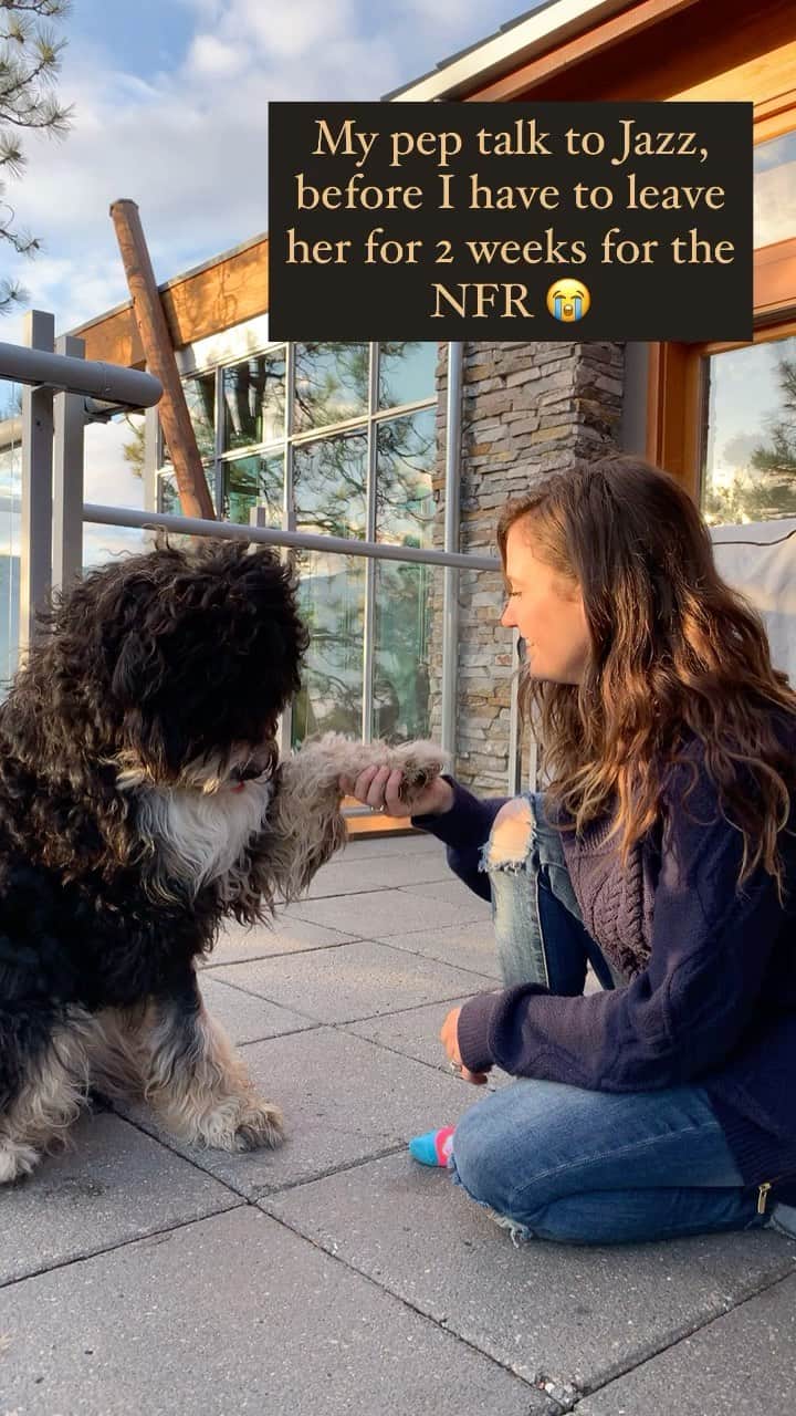 ペイジ・ローレンスのインスタグラム：「🐶」