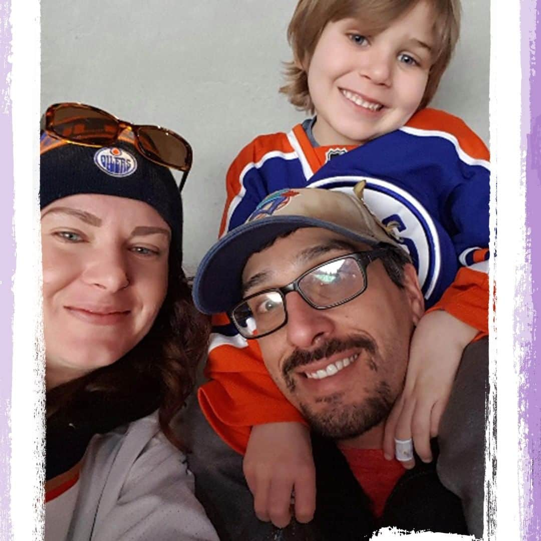 NHLさんのインスタグラム写真 - (NHLInstagram)「Emmitt Brosseau and his friends at Kids with Cancer (@kwcsyeg) are facing this fight together and the @edmontonoilers have his back! 💪 #HockeyFightsCancer  Join the fight by donating today at HockeyFightsCancer.com」11月29日 8時05分 - nhl