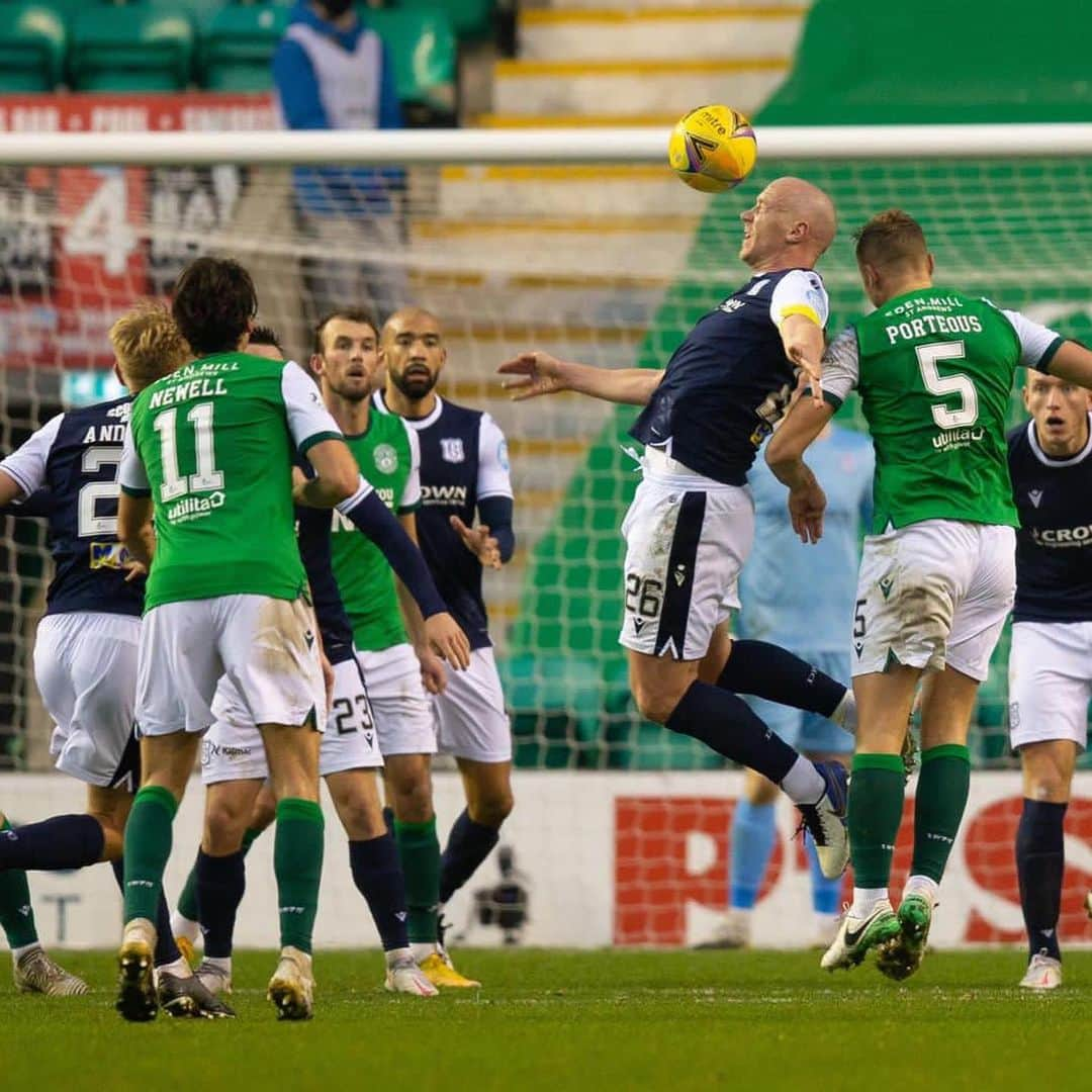 チャーリー・アダムさんのインスタグラム写真 - (チャーリー・アダムInstagram)「Standing on the terraces as a young fan never did I think i would be given the opportunity to come and play for @dundeefcofficial but today I was given the honour of captaining the football club for the first time it’s something that I will never forget. I know that my dad would have been stood there with tears of joy 💔」11月29日 8時07分 - charlie26adam