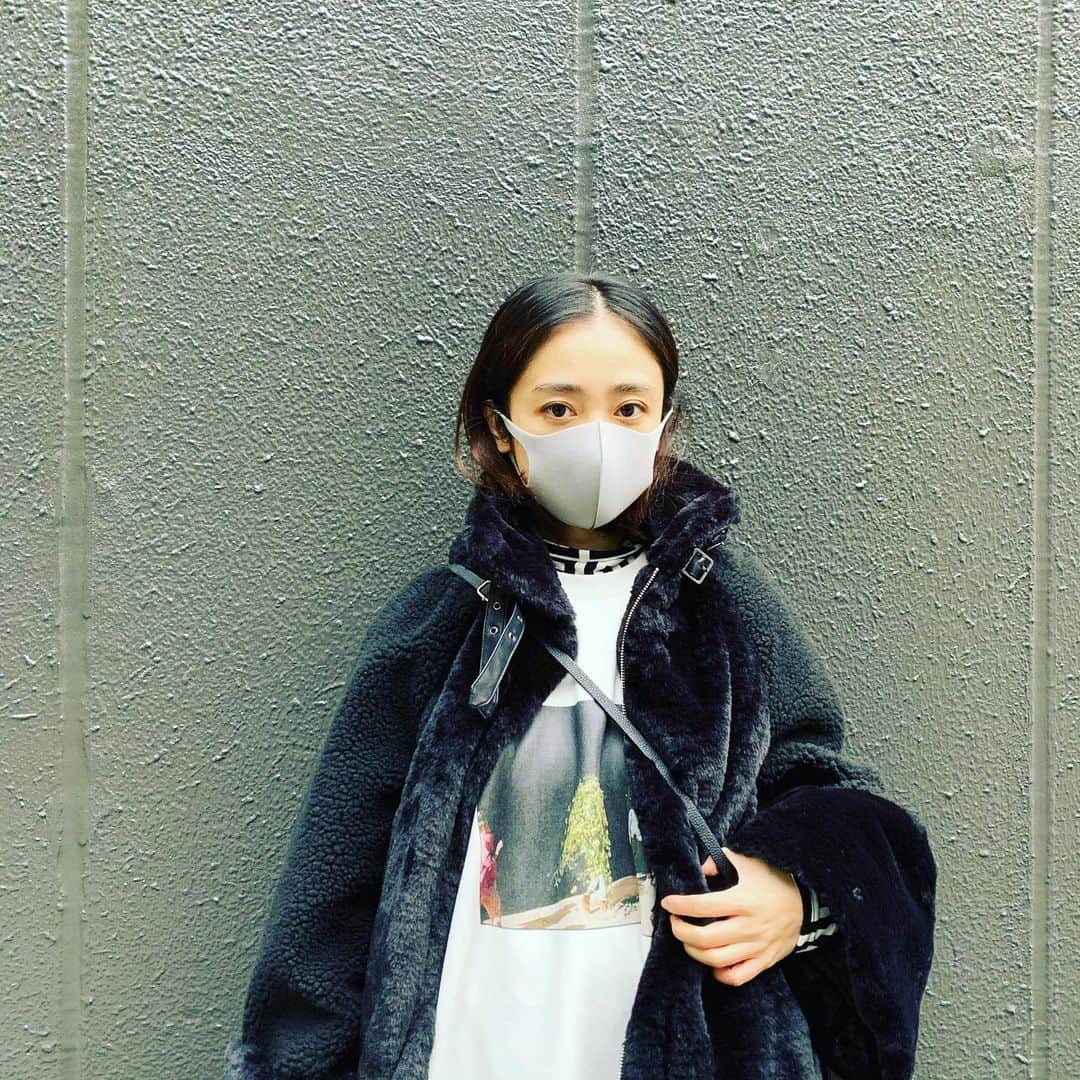 安達祐実さんのインスタグラム写真 - (安達祐実Instagram)「🤍🖤🤍 すぐふざける。」11月29日 19時30分 - _yumi_adachi