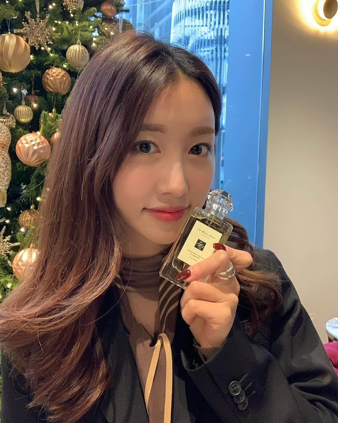 COCO さんのインスタグラム写真 - (COCO Instagram)「🧸 #광고 newest addition:  ᴹᴵᴰᴺᴵᴳᴴᵀ ᴹᵁˢᴷ & ᴬᴹᴮᴱᴿ  @JoMaloneLondon #SeasonOfScent #조말론런던」11月29日 18時55分 - rilaccoco