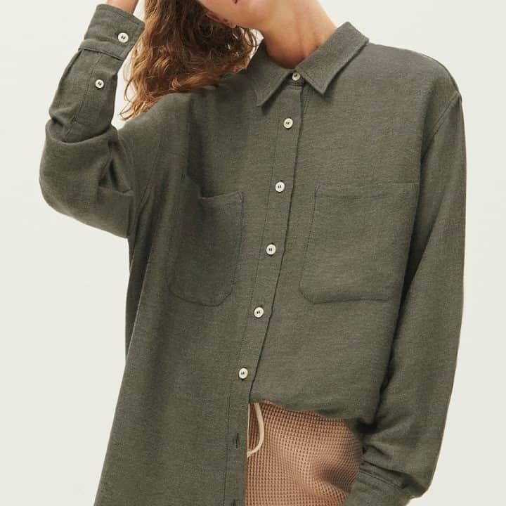 アメリカンビンテージのインスタグラム：「We love the shirt Vimbow with its very soft feel for the transition season ___ #AmericanVintage #FW20 #womenswear」