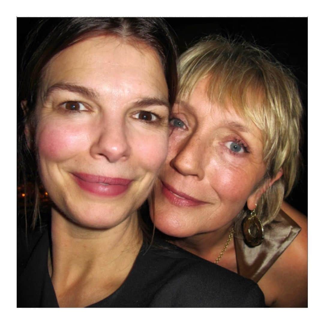 ジーン・トリプルホーンのインスタグラム：「Celebrating Lavada ❤️ A lifetime of laughs, family, photos, good food, travel, art, flea markets, dogs, music and love with you my dear friend. Happy birthday, @lavadanichollsphotography!」