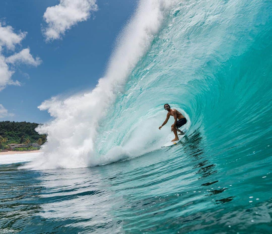 ジョーディ・スミスのインスタグラム：「Looks like some of these on the way. 🙌🏼 #hawaii @oneillusa 📷 @mr_gru」