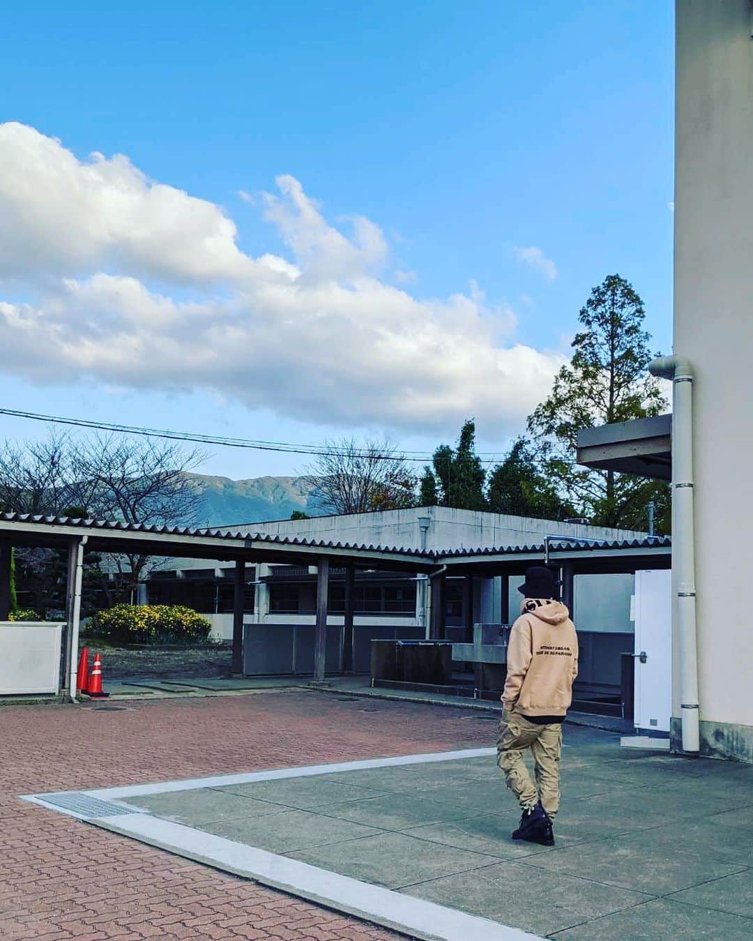 鐘ヶ江洸さんのインスタグラム写真 - (鐘ヶ江洸Instagram)「ただいま。福岡。 行ってきます。福岡。  またそのうち帰ります。」11月29日 19時30分 - kokind54