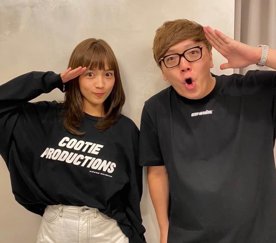 HIKAKINのインスタグラム：「ヒカキン×川口春奈さんでコラボ動画撮りました😎🎉動画は12月6日(日)にお互いのYouTubeチャンネルで公開予定！お楽しみに😂✨  #ヒカキン #川口春奈」