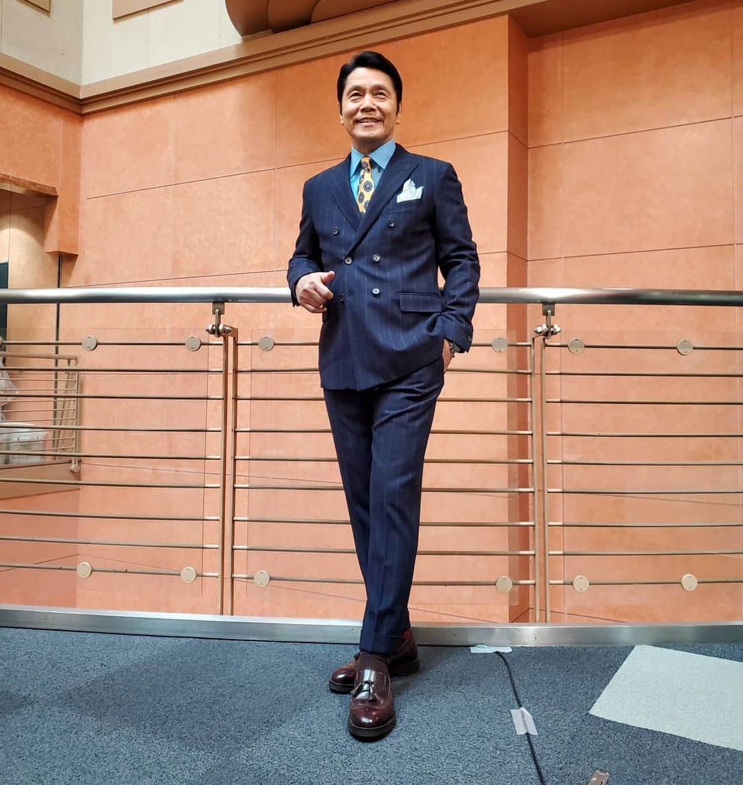 峰竜太のインスタグラム：「#アッコにおまかせ❗ #suit #eleventymil#shirt #yamatoyashirt#tie#lardini #shoes#brunellocucinellishoes」