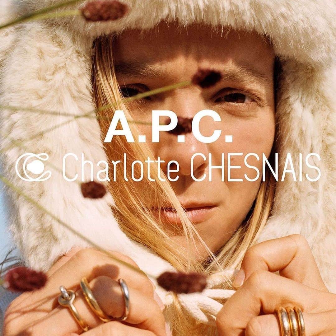 I.T IS INSPIRATIONさんのインスタグラム写真 - (I.T IS INSPIRATIONInstagram)「Spring/Summer 2021 collection, A.P.C. teamed up with Charlotte Chesnais for its 8th Interaction. - Charlotte Chesnais and Jean Touitou share their thoughts on their latest interaction. ⠀ ⠀ For Charlotte, ⠀ “I wanted this proposal to be fairly free, like this Lurex knit that seeps into everything, from the jumpers to the jean cuffs! Thank you for granting me this power. What a luxury to have so much freedom.”⠀ ⠀ And for Jean Touitou,⠀ “I’m delighted by these photos of Charlotte wearing her creations for A.P.C. on the Normandy coast. It’s truly the image of a young blossoming woman for infinity and beyond. Of course, another female model would have ‘done the job’ too, but it wouldn’t have been as on-point, both aesthetically and morally speaking.”⠀ ⠀ Available now at A.P.C. Wyndham Street, Paterson Street, Silvercord and Festival Walk.  ⠀ Photography : @saskialawaks - #ITHK #ITisInspiration #APC #APCxCharlotteChesnais #CharlotteChesnais #Interaction8 #APCSS21⠀」11月29日 11時18分 - ithk