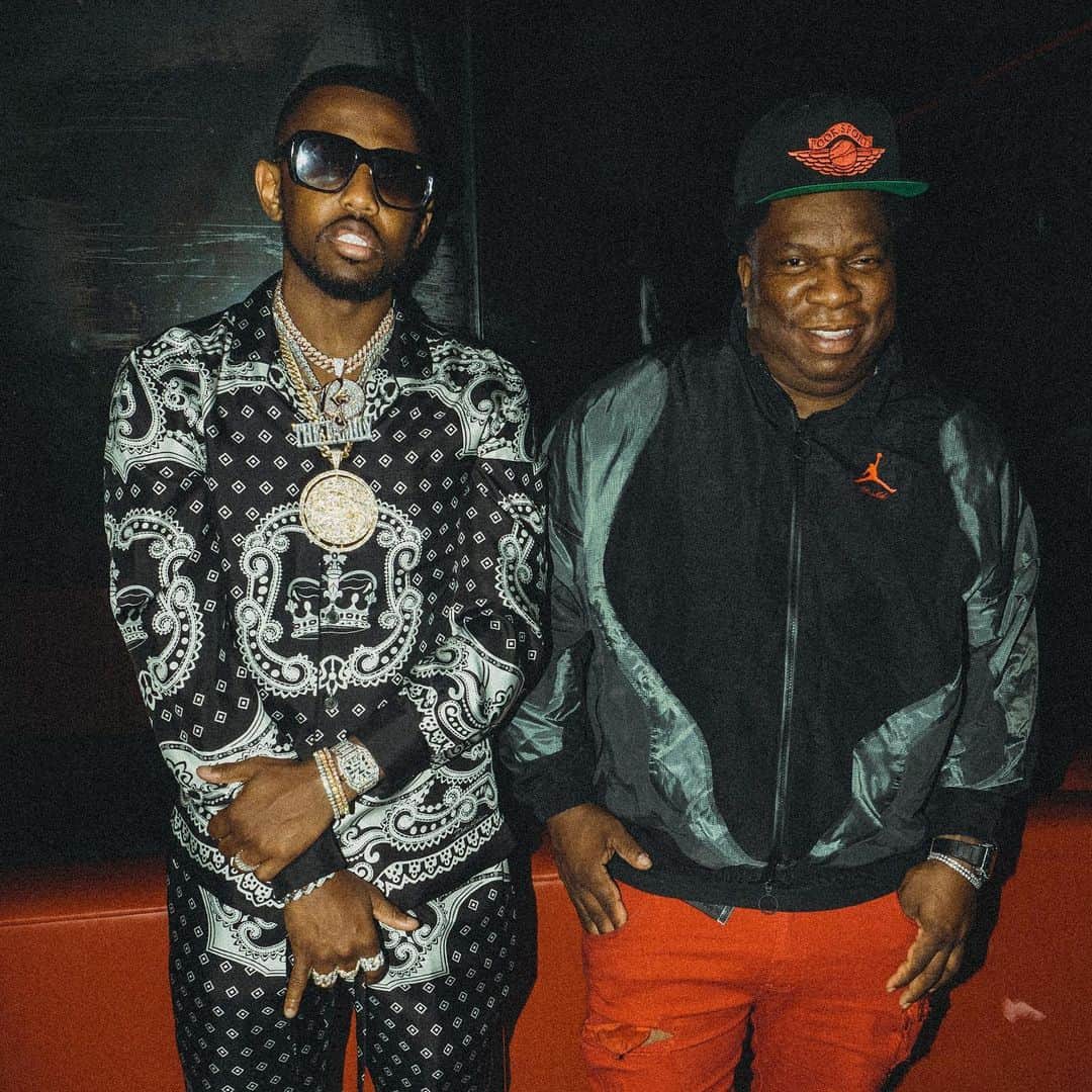 ファボラスさんのインスタグラム写真 - (ファボラスInstagram)「Be careful how you treat a hustler when they’re DOWN.. Hustlers don’t stay DOWN, they always find a way to come UP ⬇️⬆️ [shot by @zaybillions]   #COMPOUND」11月29日 11時32分 - myfabolouslife