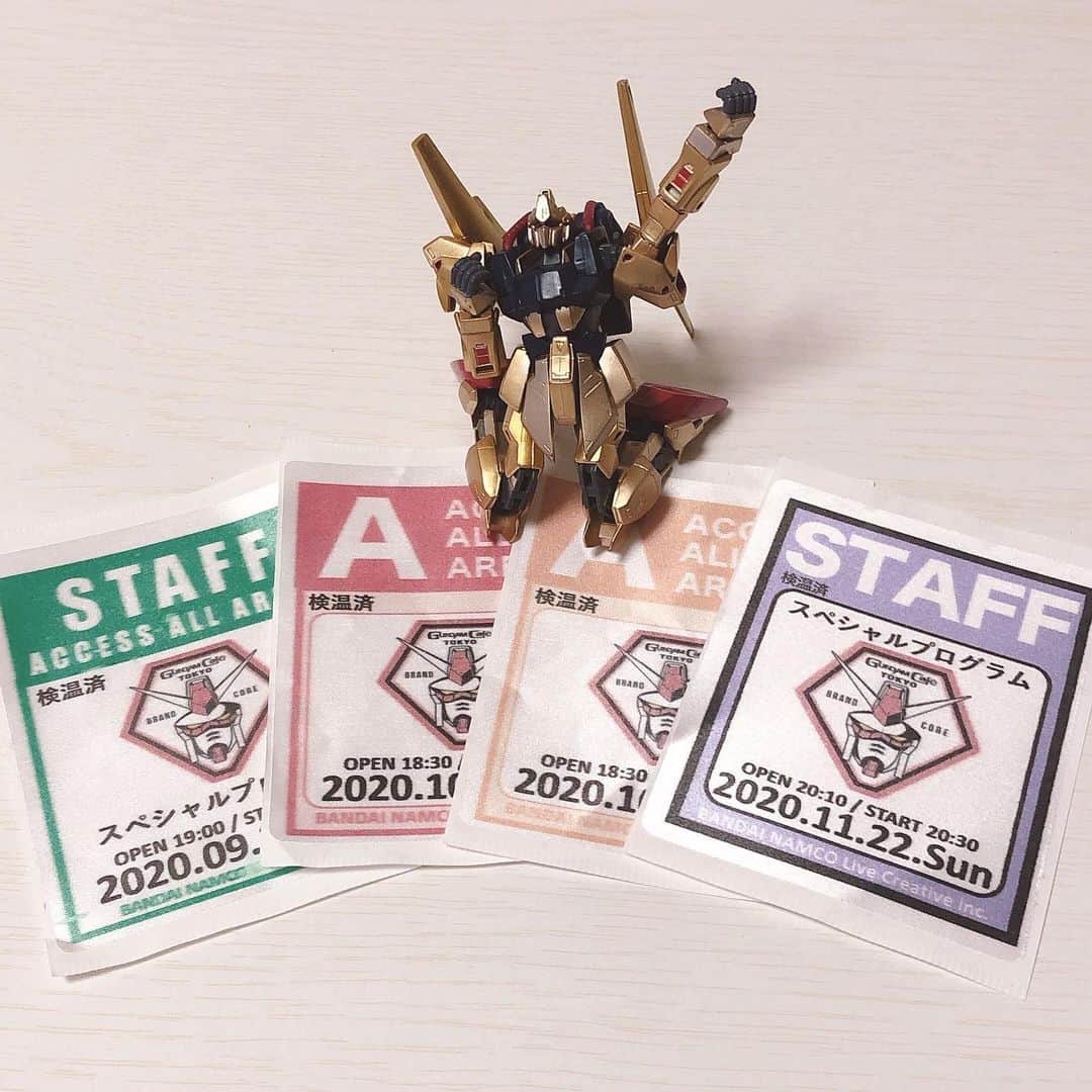 西山野園美のインスタグラム：「ガンダムカフェのスタッフパスかわちい！ お仕事する度に頂いた！  家宝…( ˘ω˘ )✴︎✩*」