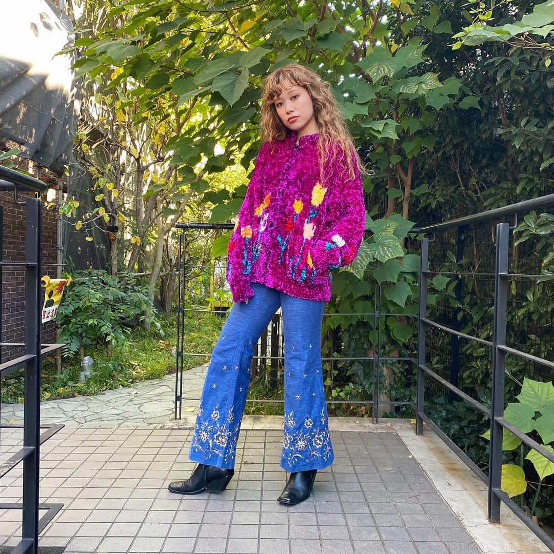 PUNK CAKEさんのインスタグラム写真 - (PUNK CAKEInstagram)「•mole yarn tulips jacket •vintage embroidery flare denim pants  #punkcake  #vintage #vintageclothing  #80sfashion  #古着 #古着コーデ  #古着女子 #レディース古着　 #原宿 #harajuku  #harajukufashion  #原宿古着屋 #東京古着屋  #古着屋巡り #古着通販」11月29日 13時02分 - punk_cake