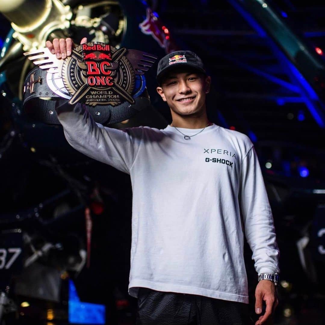 のインスタグラム：「Congratulations @bboyshigekix for winning the #RedBullBCOne World Final 2020!!  #g_shock #redbull #teamgshock #worldchampion」