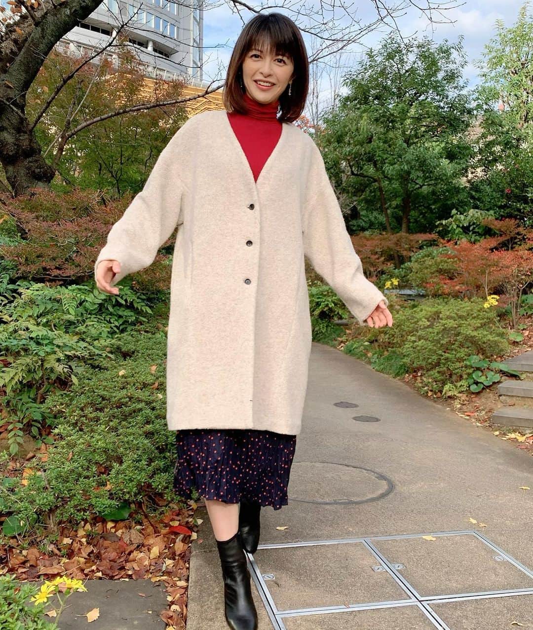 太田景子さんのインスタグラム写真 - (太田景子Instagram)「今朝もサンデーLIVEをご覧いただきありがとうございました😊❤️  すっかり6時台は暗くなりました〜🙂 師走に向けて寒さも増してきましたね❄️  ゴーちゃんはマフラーを巻いて中継を一緒にがんばってくれました🧣🥰❤️」11月29日 13時38分 - keiko_ota1121