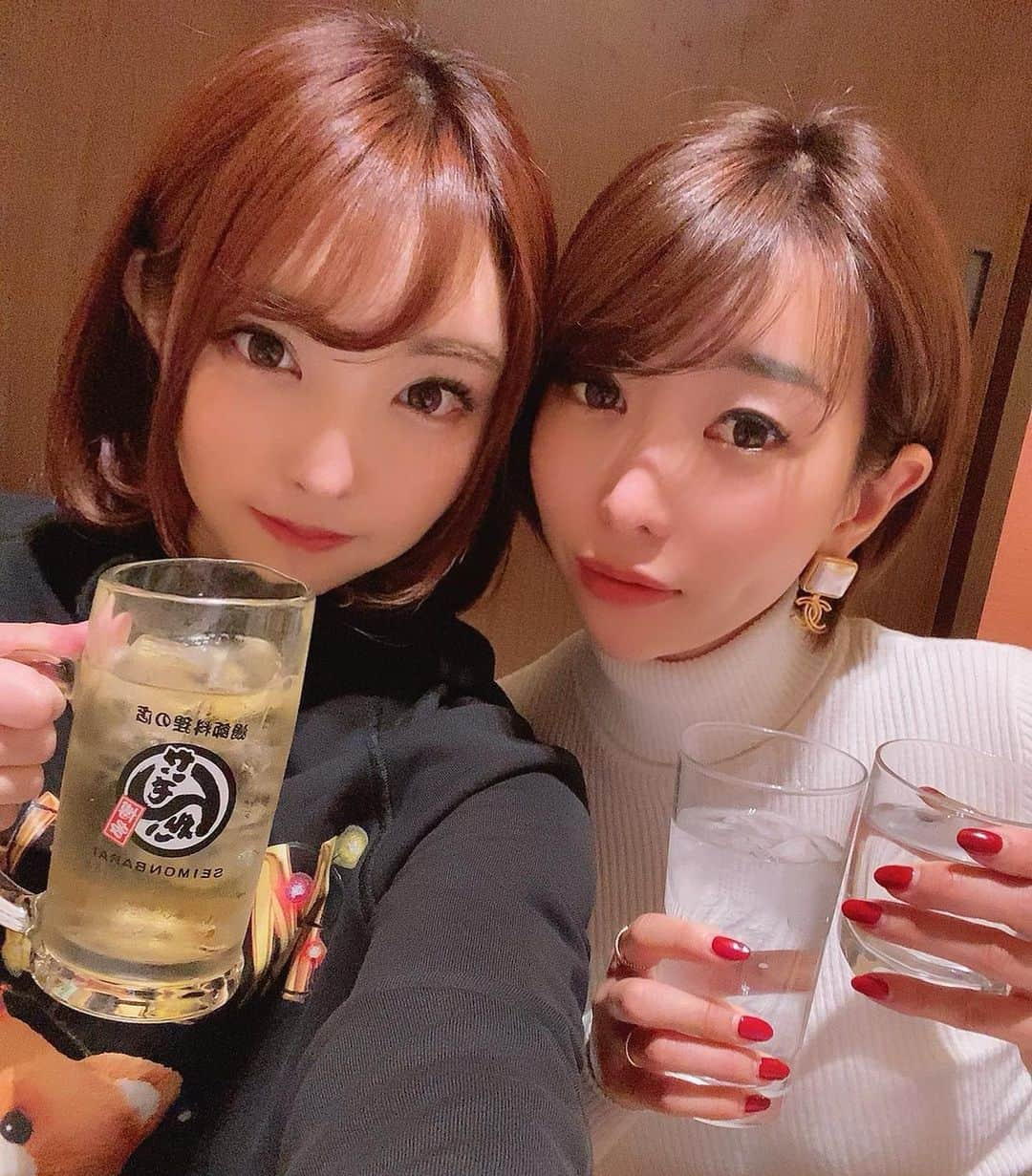 まいてぃ（粕谷まい）さんのインスタグラム写真 - (まいてぃ（粕谷まい）Instagram)「甥っ子に会いにお姉ちゃん(@satokokasuya )と福岡へ︎　┈┈　✈︎ ・ ・ 合間を縫って温泉にも入れたり、美味しいお魚食べたりできたよ🤤💓 ・ ・ 本当に楽しかった✨ ・ ・ ・ ・ ・ ・ ・ ・ ・ ・ ・ ~今後のまいてぃスケジュール~ ・ 👩イベント・出演 12月 6日 はなまる撮影会 東京 ・ 19日 はなまる撮影会 名古屋 ・ 21日 恵比寿マスカッツ ライブ ・ 26日 なにかあるよ🚗 ³₃ ・ ・ 📺メディア 毎週火曜日23時~AbemaTV チャンネルSpecial2 恵比寿マスカッツ『真夜中の運動会』 ・ 出演YouTube ▷(チャンネル名) 『オンラインカジノ ジパングカジノ』 『恵比寿マスカッツ【公式】』 ・ ・ ・ 📀イメージDVD 『エッチなまいティーチャー』 ・ 『My T』◀◁‪ꫛꫀꪝ ・ ・ ・ ✎︎＿＿＿＿＿＿＿＿＿＿＿＿  ・ ・ ・ ・ ・ ・ #l4l #japanese #japanesegirl #japanesegravure #asiangirls #japaneseidol #cute #like #gravureidol #photo #love #sexy  #tokyo #japan #me  #ビキニ #🍑 #tバック隊長 #ケツスタグラム #尻スタグラム #インスタグラビア #グラビアアイドル  #まいてぃ #恵比寿マスカッツ #姉妹 #realsisters」11月29日 14時23分 - maity_0917