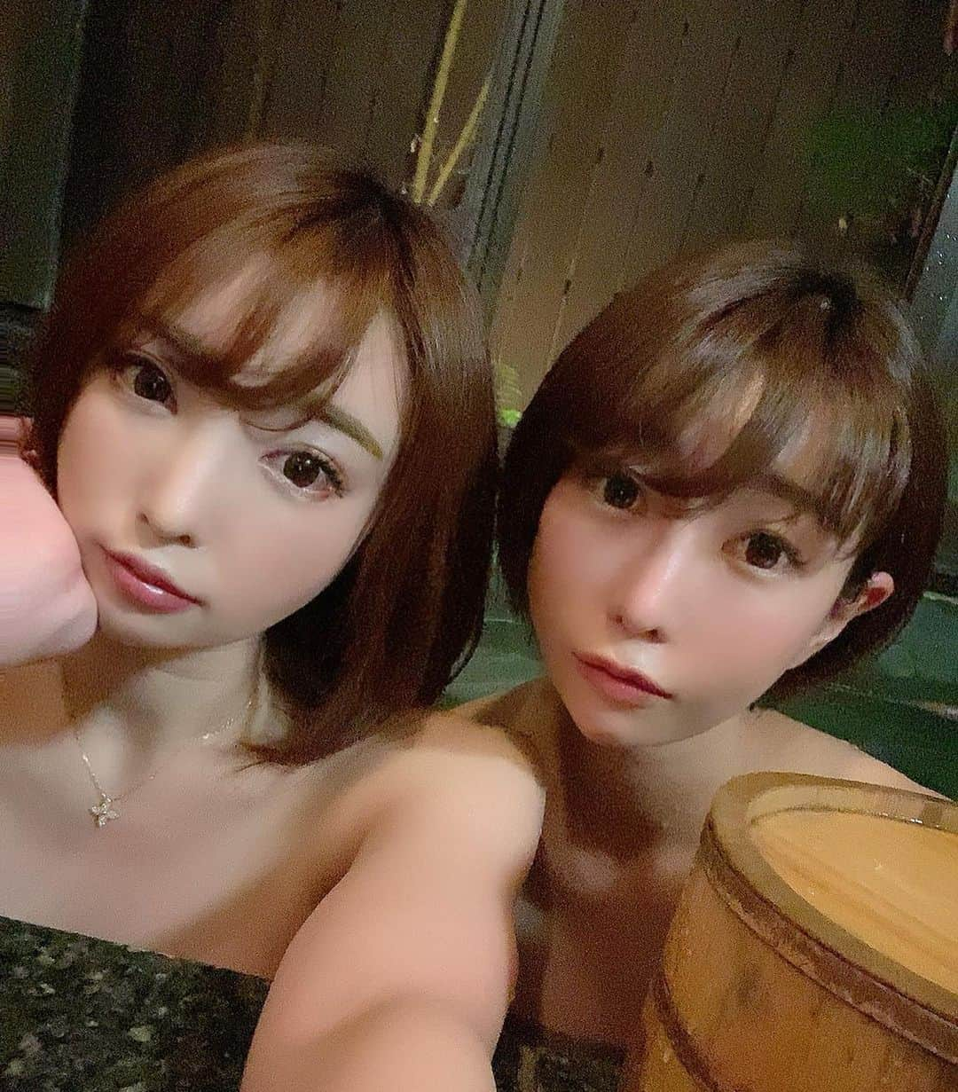 まいてぃ（粕谷まい）さんのインスタグラム写真 - (まいてぃ（粕谷まい）Instagram)「甥っ子に会いにお姉ちゃん(@satokokasuya )と福岡へ︎　┈┈　✈︎ ・ ・ 合間を縫って温泉にも入れたり、美味しいお魚食べたりできたよ🤤💓 ・ ・ 本当に楽しかった✨ ・ ・ ・ ・ ・ ・ ・ ・ ・ ・ ・ ~今後のまいてぃスケジュール~ ・ 👩イベント・出演 12月 6日 はなまる撮影会 東京 ・ 19日 はなまる撮影会 名古屋 ・ 21日 恵比寿マスカッツ ライブ ・ 26日 なにかあるよ🚗 ³₃ ・ ・ 📺メディア 毎週火曜日23時~AbemaTV チャンネルSpecial2 恵比寿マスカッツ『真夜中の運動会』 ・ 出演YouTube ▷(チャンネル名) 『オンラインカジノ ジパングカジノ』 『恵比寿マスカッツ【公式】』 ・ ・ ・ 📀イメージDVD 『エッチなまいティーチャー』 ・ 『My T』◀◁‪ꫛꫀꪝ ・ ・ ・ ✎︎＿＿＿＿＿＿＿＿＿＿＿＿  ・ ・ ・ ・ ・ ・ #l4l #japanese #japanesegirl #japanesegravure #asiangirls #japaneseidol #cute #like #gravureidol #photo #love #sexy  #tokyo #japan #me  #ビキニ #🍑 #tバック隊長 #ケツスタグラム #尻スタグラム #インスタグラビア #グラビアアイドル  #まいてぃ #恵比寿マスカッツ #姉妹 #realsisters」11月29日 14時23分 - maity_0917