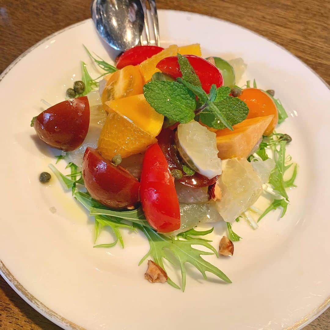 志賀可奈子のグルメインスタ