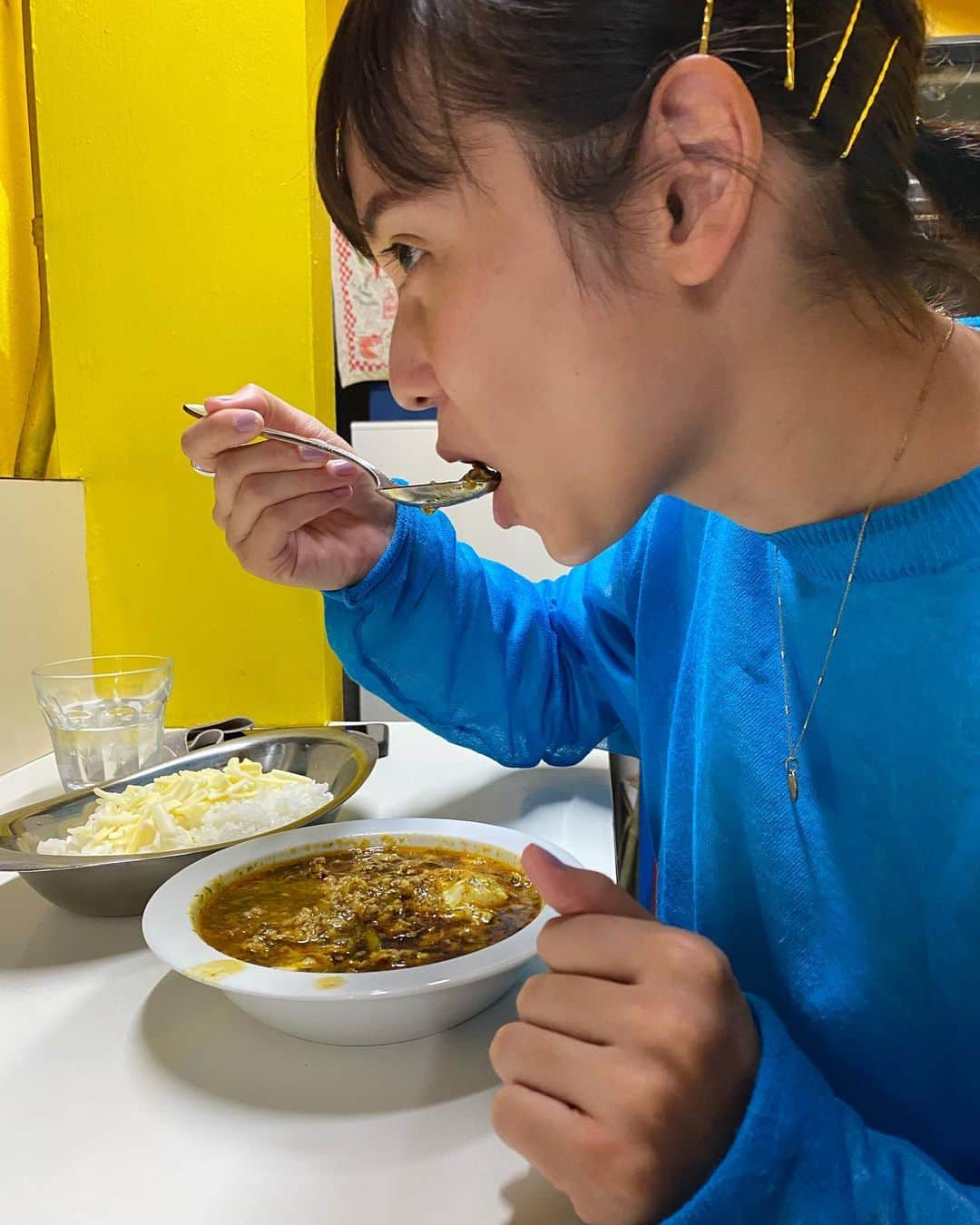 依吹怜さんのインスタグラム写真 - (依吹怜Instagram)「悶絶 うどんという名のカレーです🍛  #黄昏のロシアン」11月29日 14時21分 - ibukirey